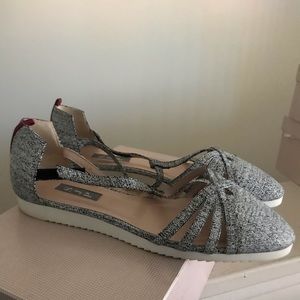 Pre-owned SJP Sneaker Flat size 9.5